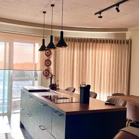 Luxury 2 Bedroom In *